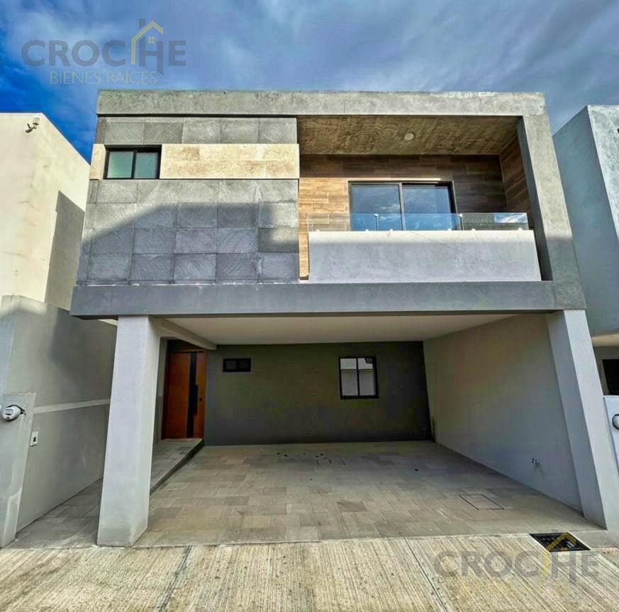 House with a patio for sale in Xalapa. View the La Finca Residencial Subdivision