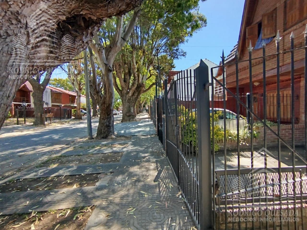 Beautiful duplex on the street, unbeatable location!!