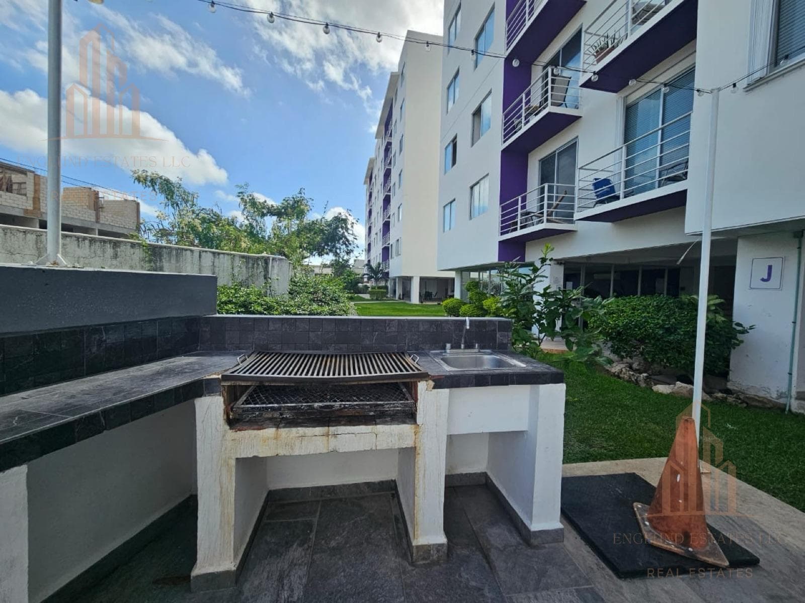 Apartment - Superblock 40