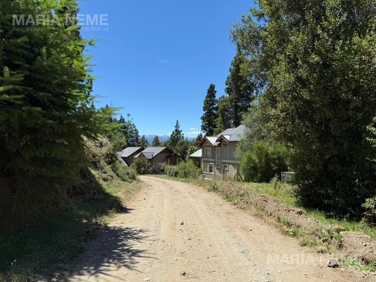 896 m² lot for sale in the Bariloche gated community - km 6