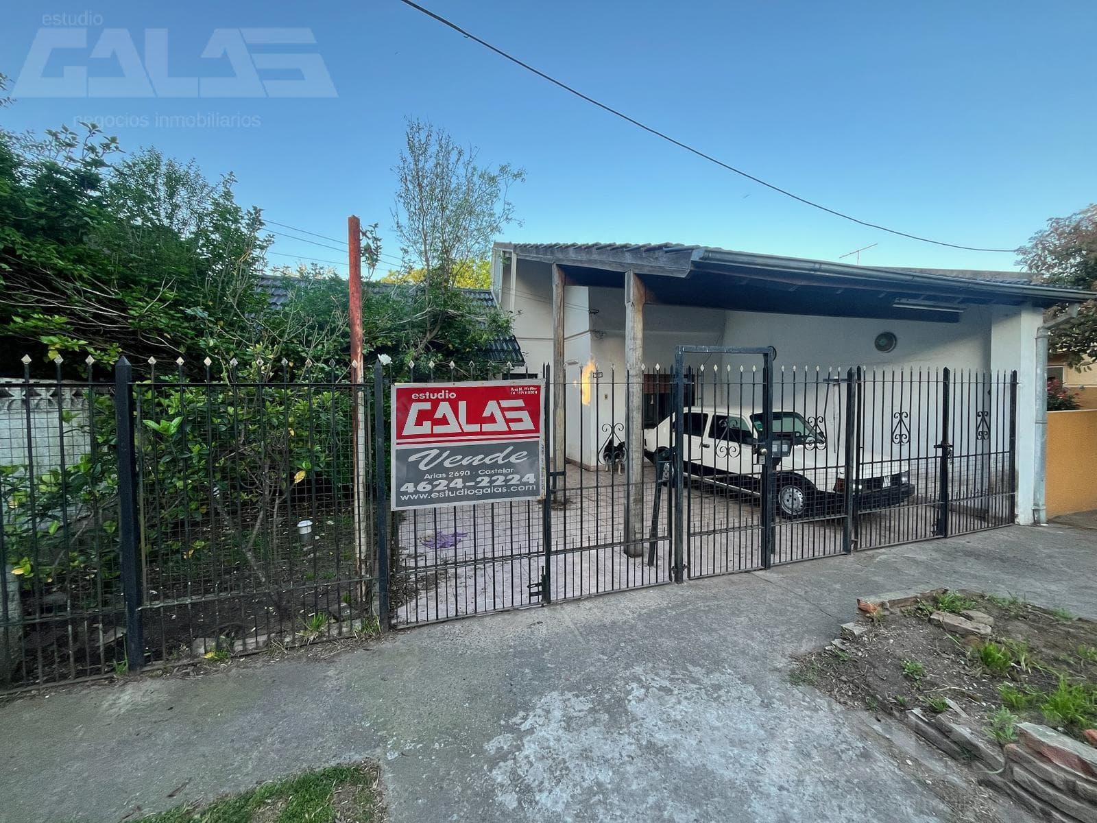 3-room house in need of renovation with its own lot and rear yard in Ituzaingó Norte – Villa Udaondo
