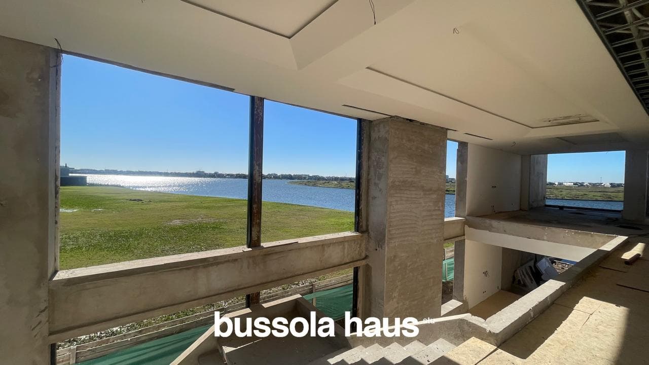 House in Los Puentes