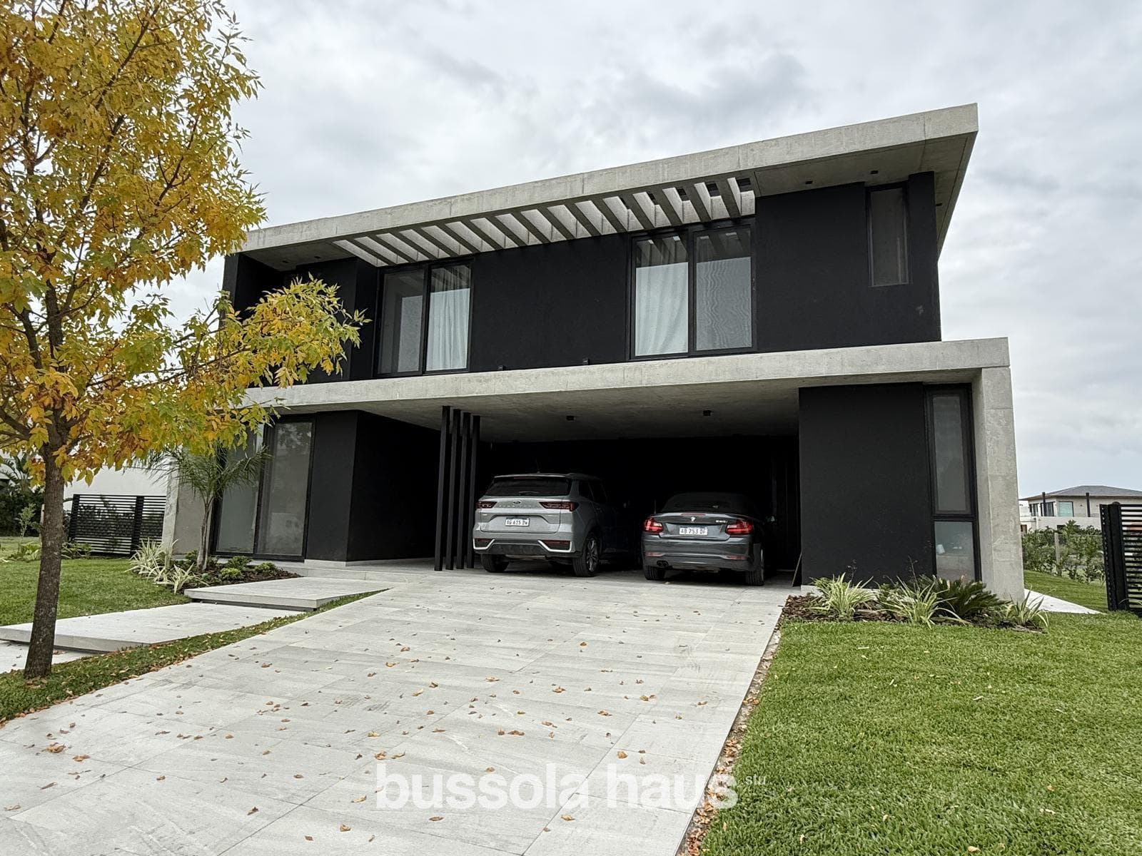 3-Bedroom Lakefront Home for Sale in Virazon