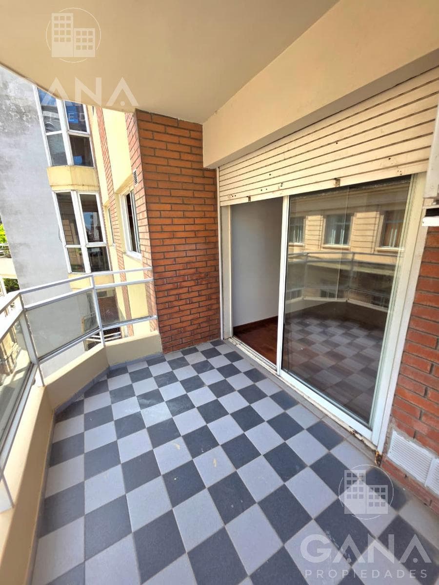 2-bedroom apartment for sale, facing the street, with a garage