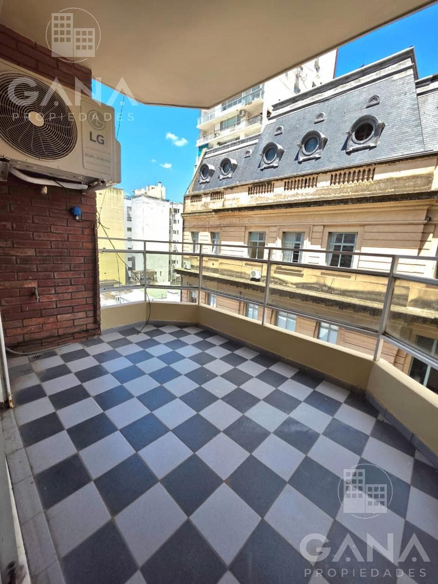 2-bedroom apartment for sale, facing the street, with a garage