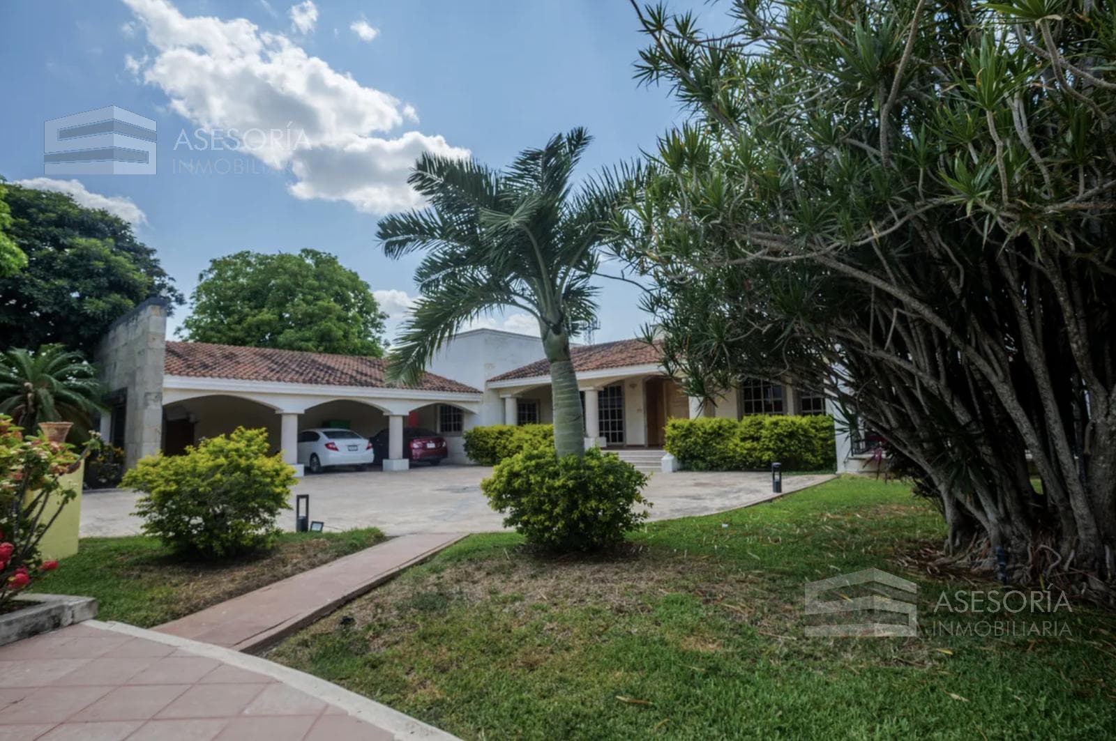 Country House for Sale in Santa Rita Cholul