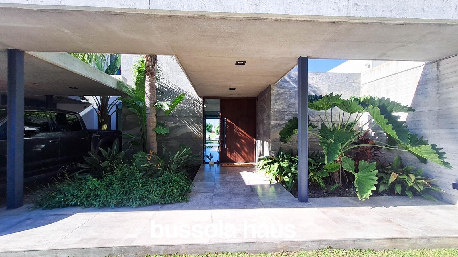 3-Bedroom House for Sale by the River in Nordelta