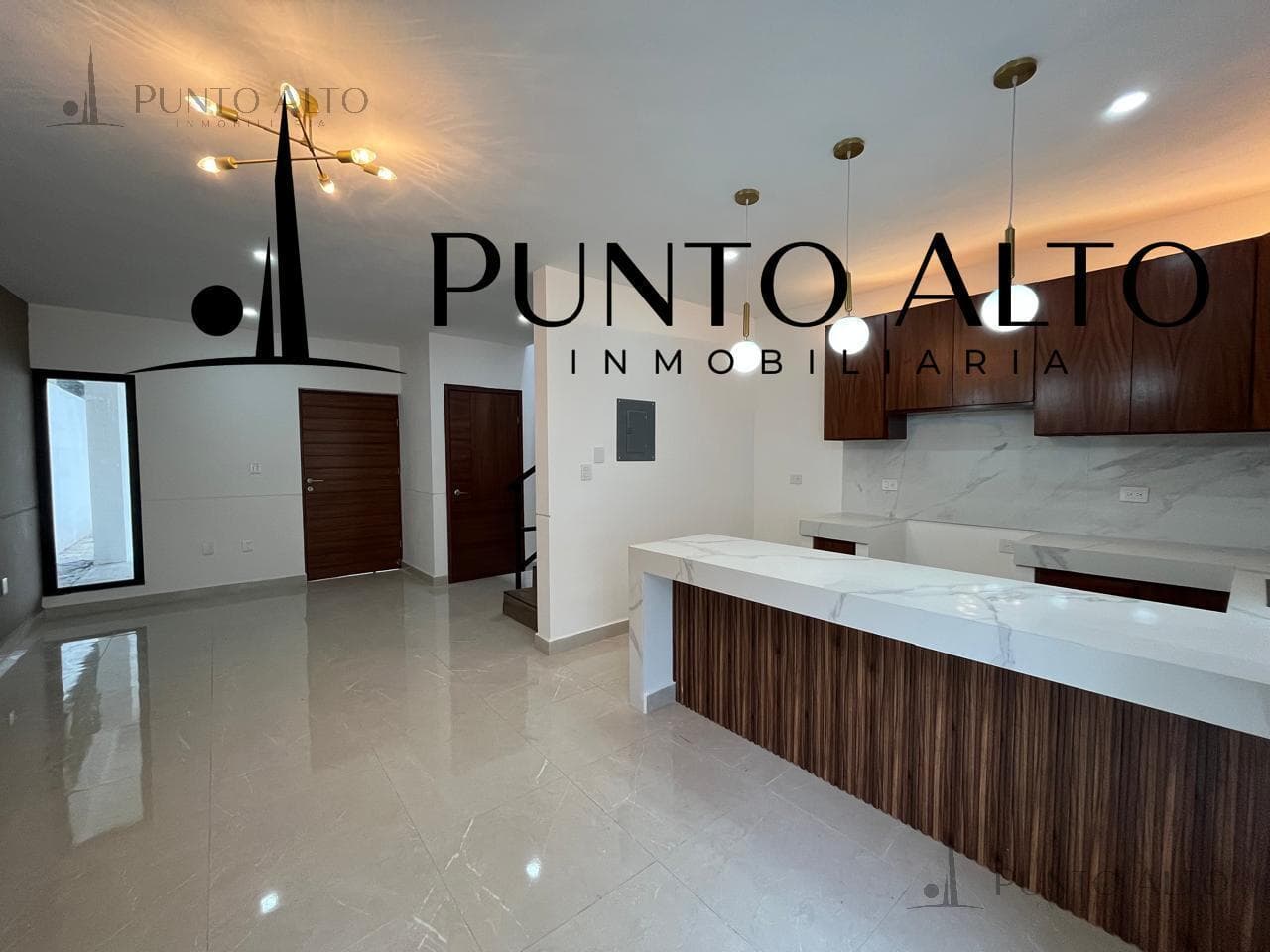 HOUSE FOR SALE IN PRIVADA