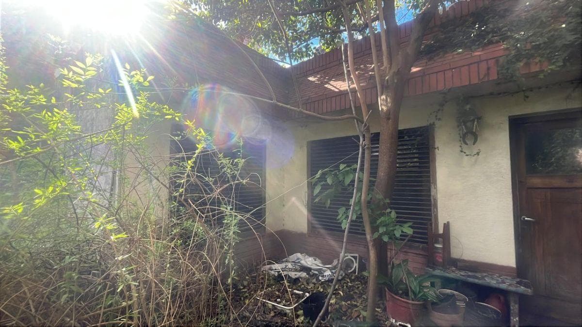 House with Commercial Space for Sale – Remedios de Escalada, Lanús
