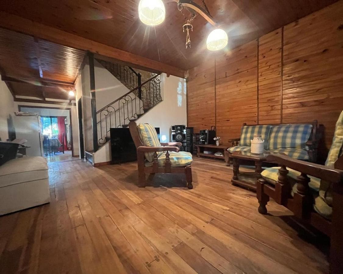 House for Sale in Banfield