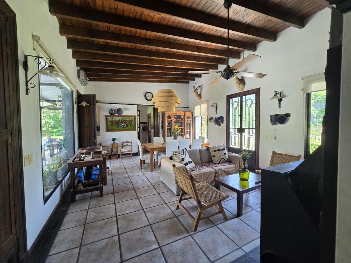 BEAUTIFUL HOME - SANTA CATALINA - OPEN HOUSE - LUJÁN