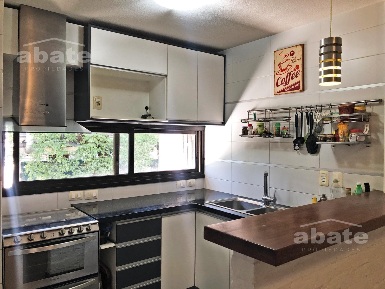 Modern House for Sale in Pocitos: 2 Bedrooms and Garage