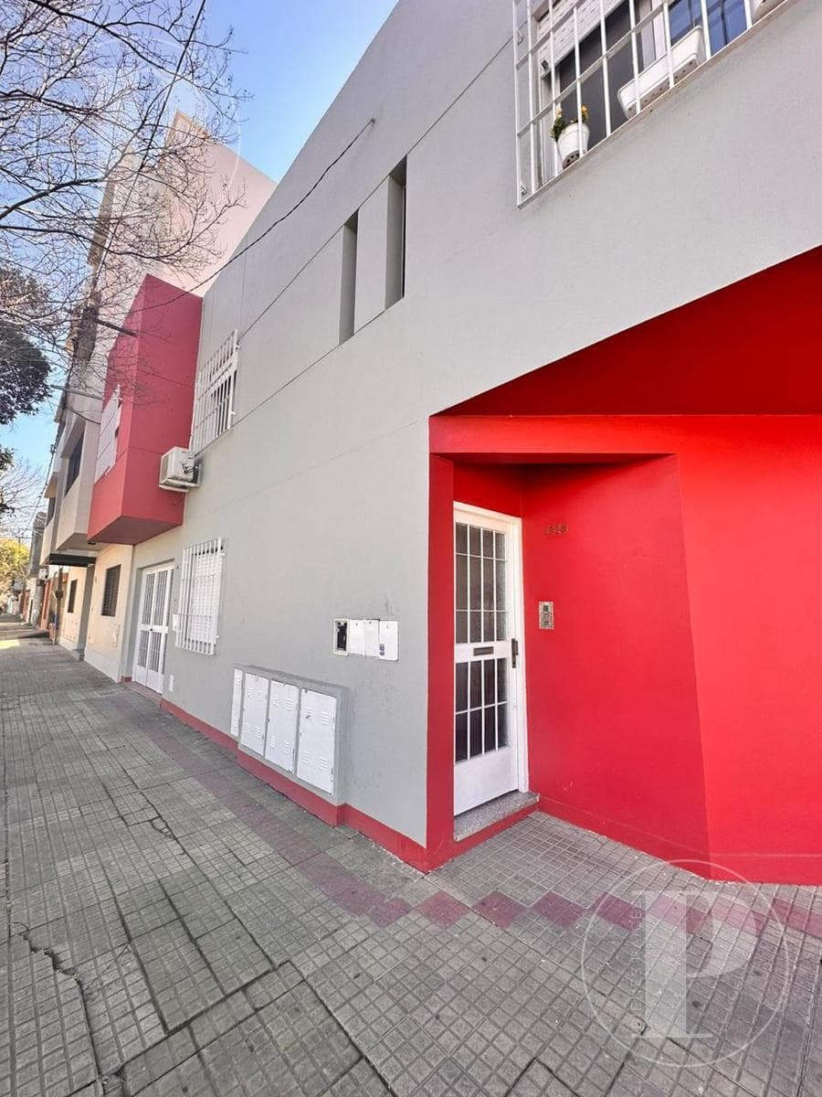 | FOR SALE | 1-Bedroom Penthouse. No fees, 20 and 64, La Plata