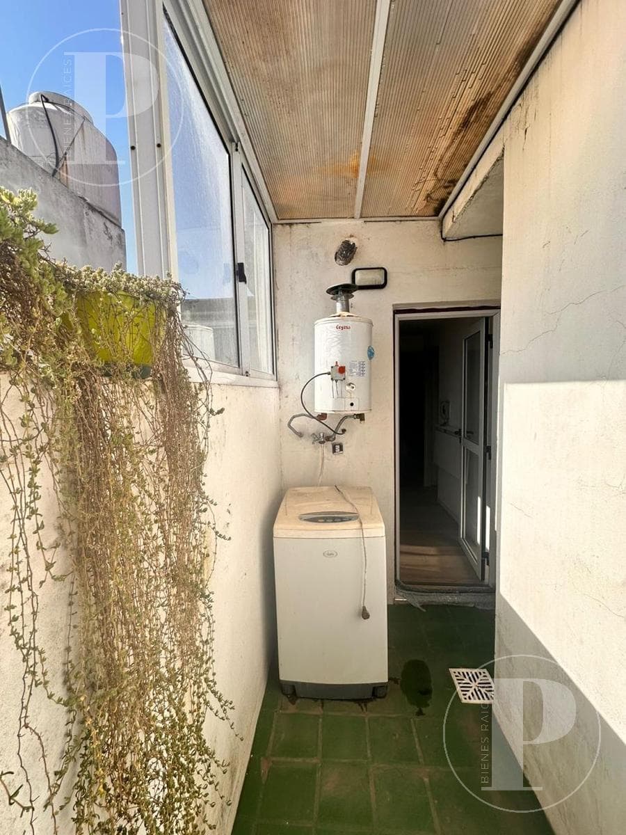 | FOR SALE | 1-Bedroom Penthouse. No fees, 20 and 64, La Plata