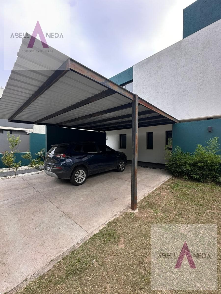Excellent 4-Bedroom House - LOWEST OFFER ACCEPTED