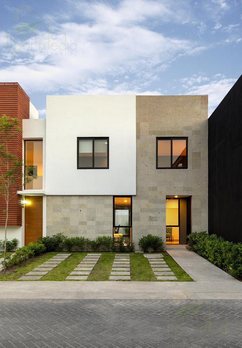 House with a Roof Garden and TV Room for Sale in Nuevo Refugio, Querétaro