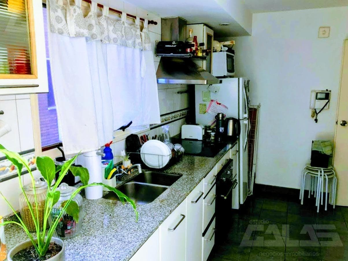 3-room apartment with a garage, balcony, and full amenities in the exclusive Torres Morón complex