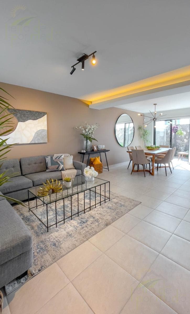 Spacious House with Service Hallway in Zakia, Querétaro