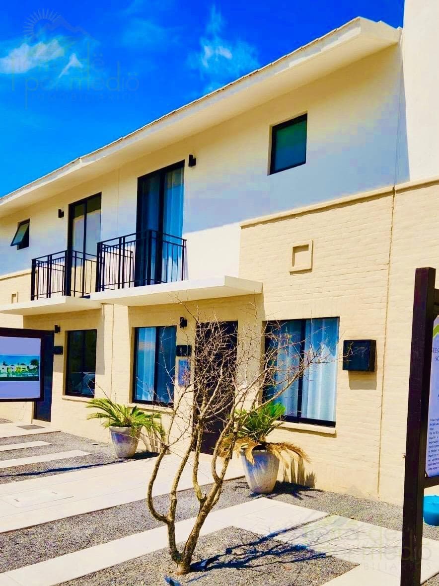 House for Sale, TV Room on the Ground Floor, in a Gated Community in Zakia, Querétaro