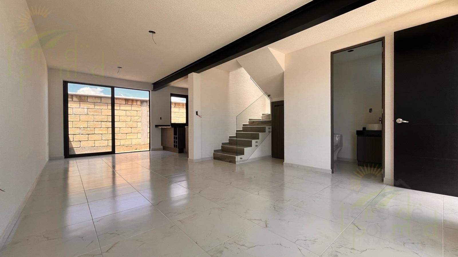 House for Sale on a Private Street in Juriquilla, Querétaro