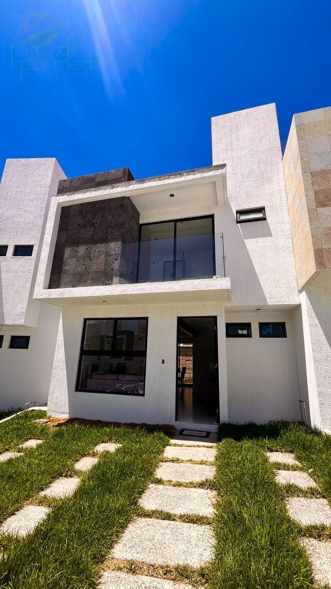 House for Sale on a Private Street in Juriquilla, Querétaro