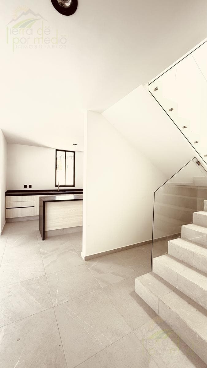 House with a Luxury Kitchen in Juriquilla, Querétaro (Delivery August 2026)