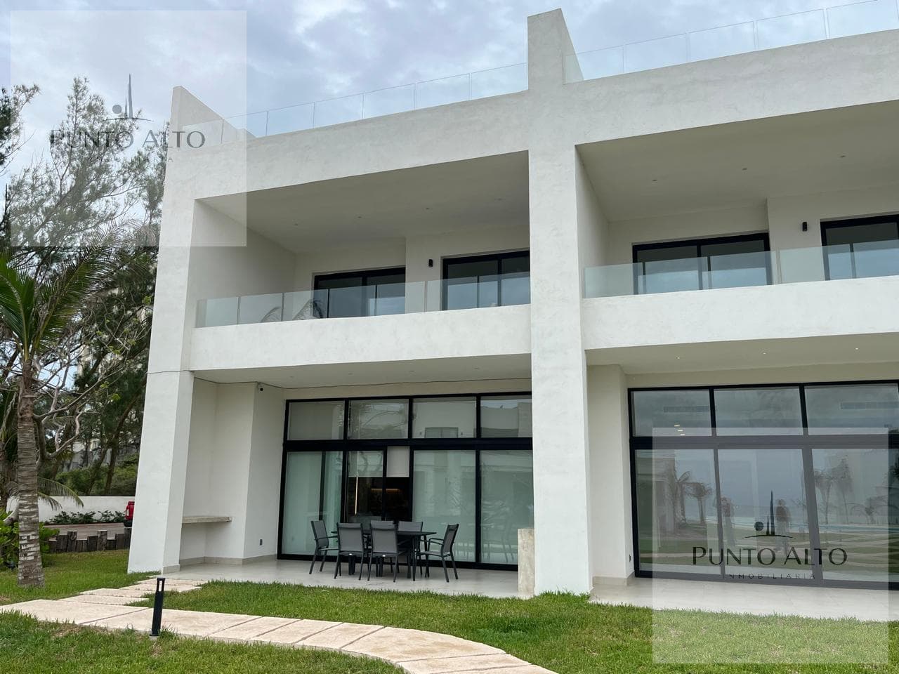 TOWNHOUSE IN LA ESCONDIDA DE VELAMAR IN ALTAMIRA, TAM.