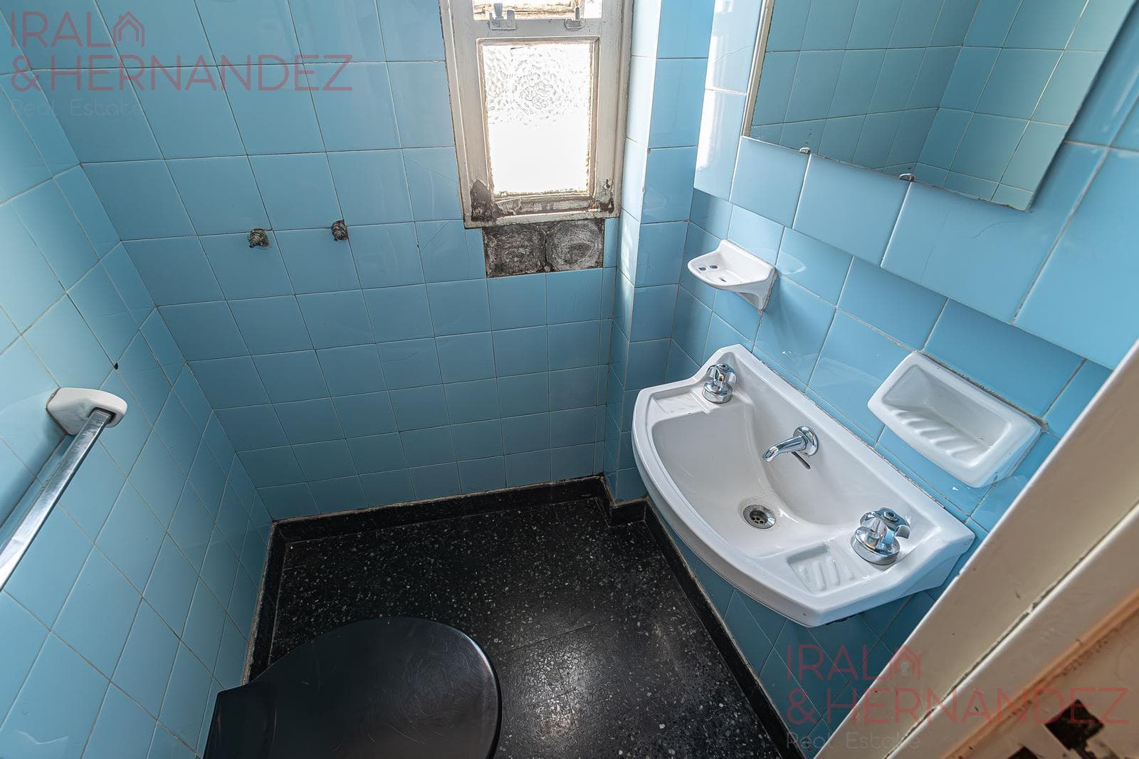 4-room apartment for sale with maid's quarters in Palermo - Optional parking space