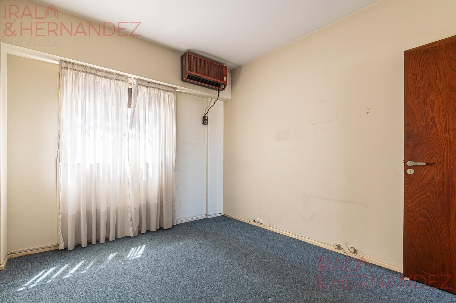 4-room apartment for sale with maid's quarters in Palermo - Optional parking space