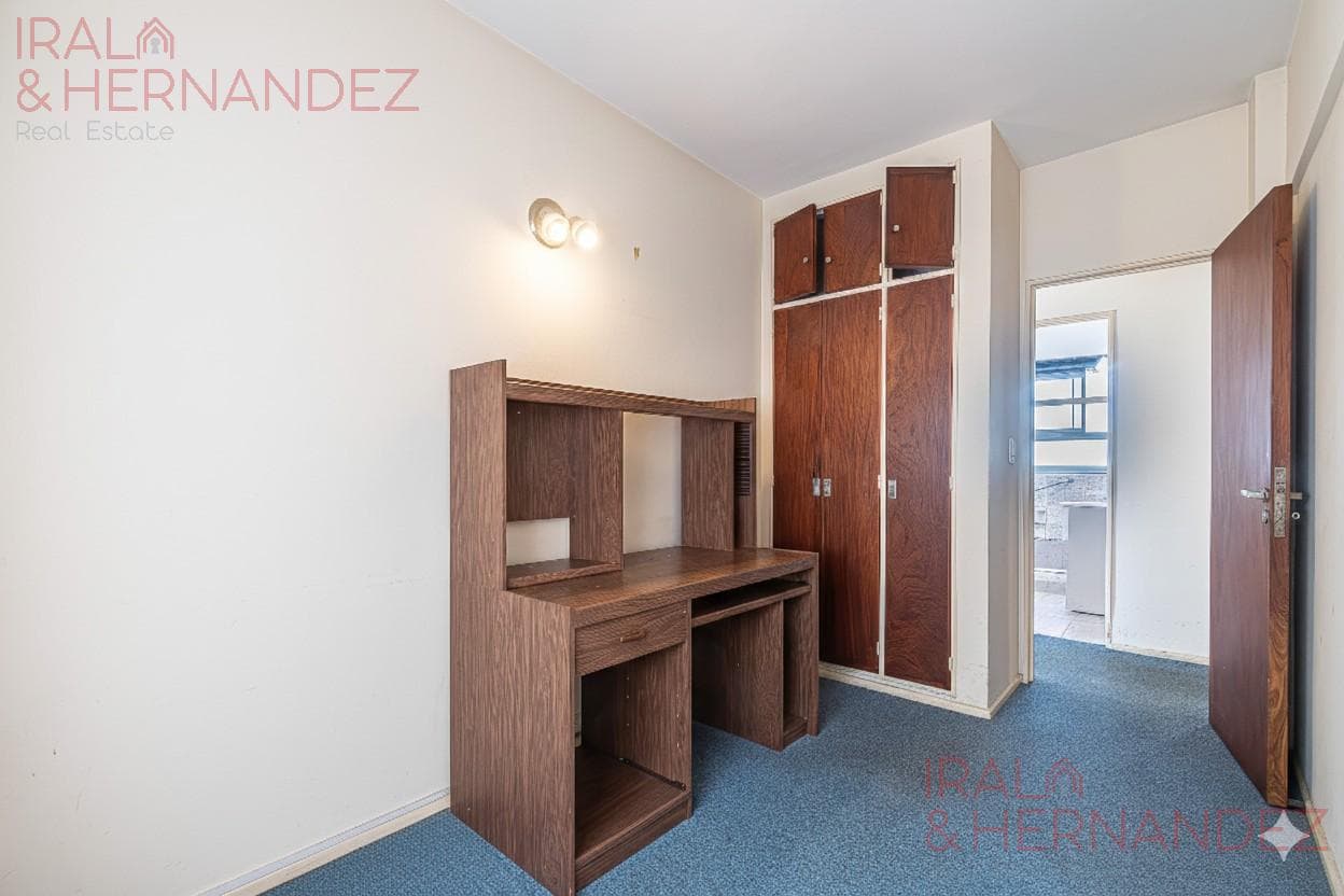 4-room apartment for sale with maid's quarters in Palermo - Optional parking space