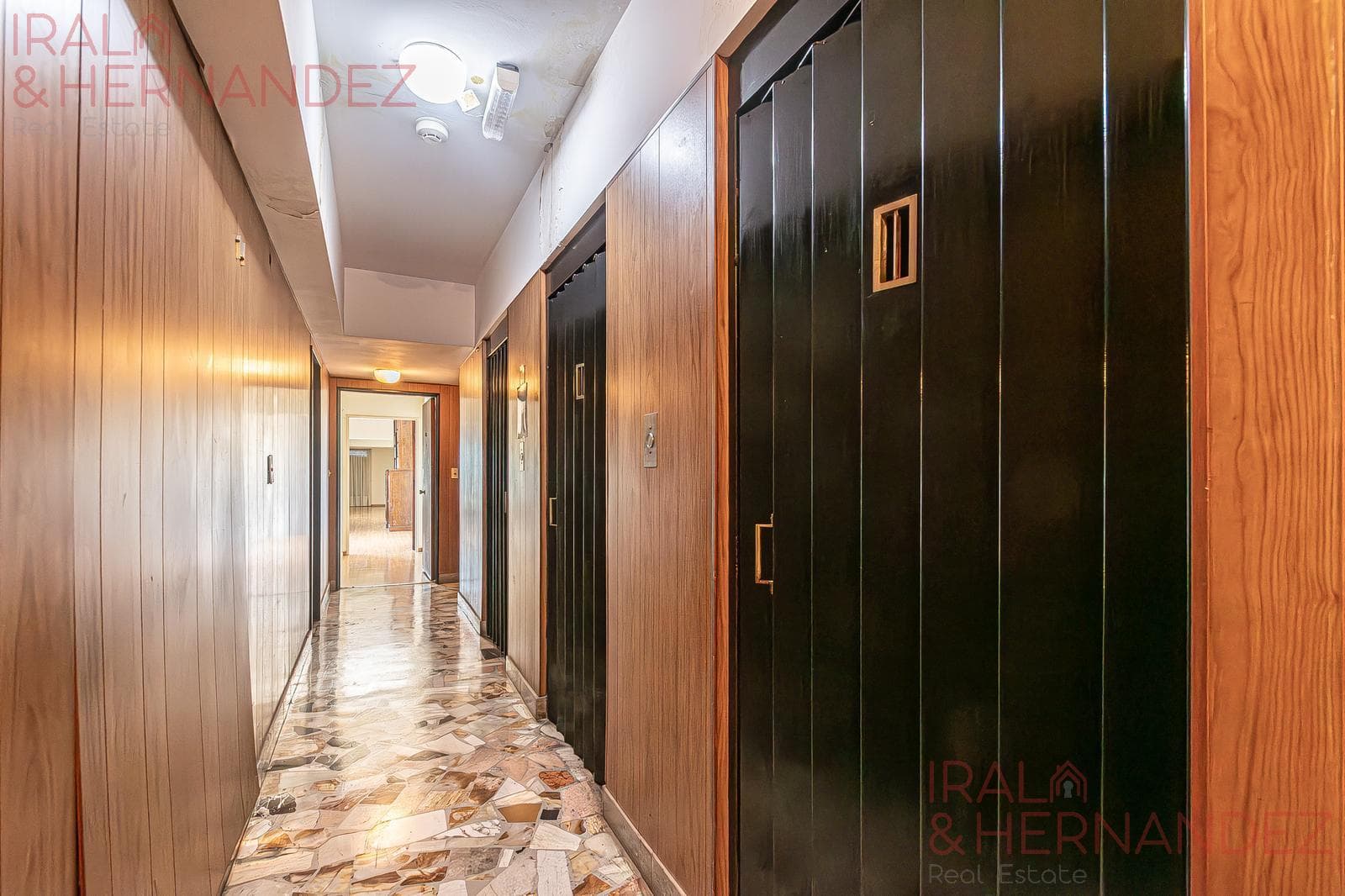 4-room apartment for sale with maid's quarters in Palermo - Optional parking space