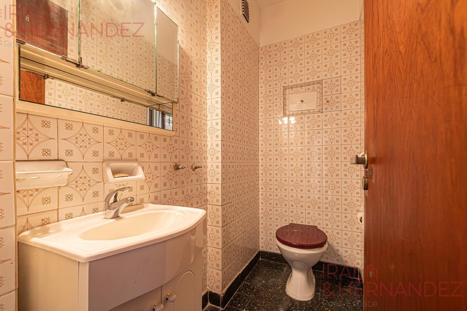 4-room apartment for sale with maid's quarters in Palermo - Optional parking space