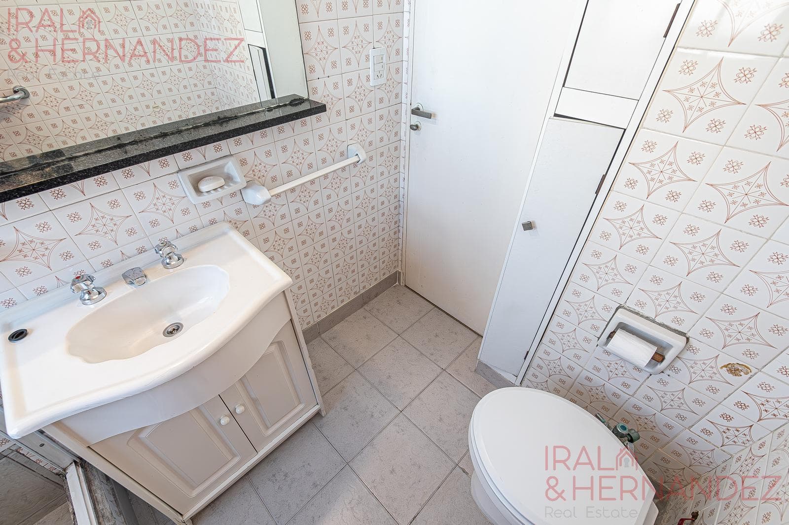 4-room apartment for sale with maid's quarters in Palermo - Optional parking space