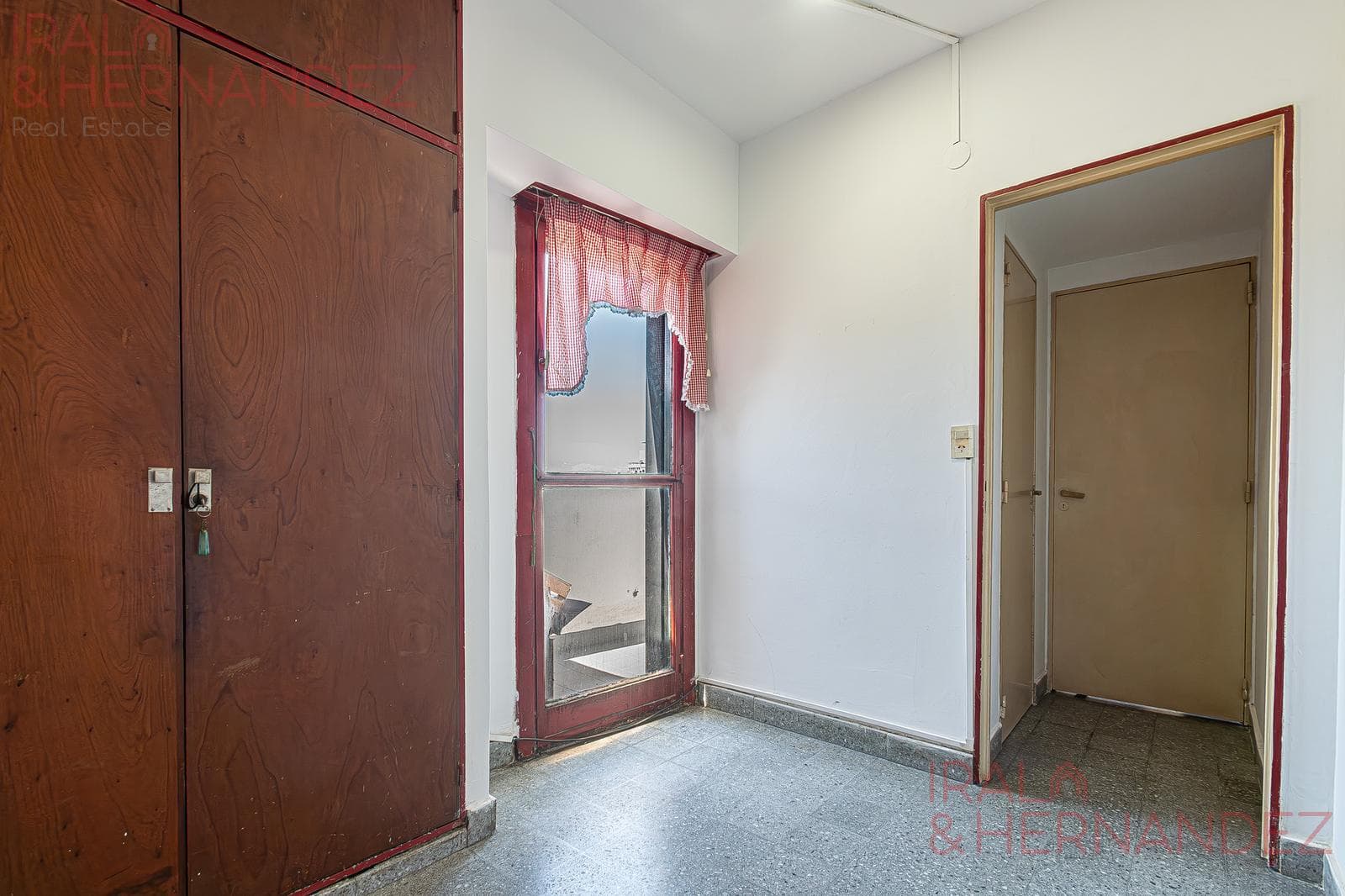 4-room apartment for sale with maid's quarters in Palermo - Optional parking space