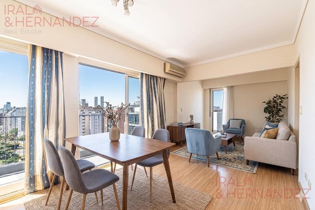 4-room apartment for sale with maid's quarters in Palermo - Optional parking space