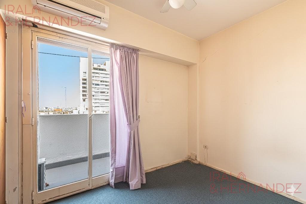 4-room apartment for sale with maid's quarters in Palermo - Optional parking space