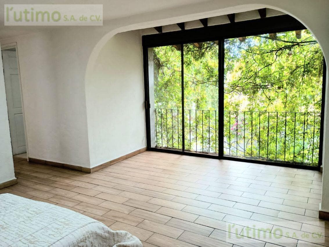 HOUSE FOR SALE, COLONIA MARAVILLAS, NORTH OF CUERNAVACA.