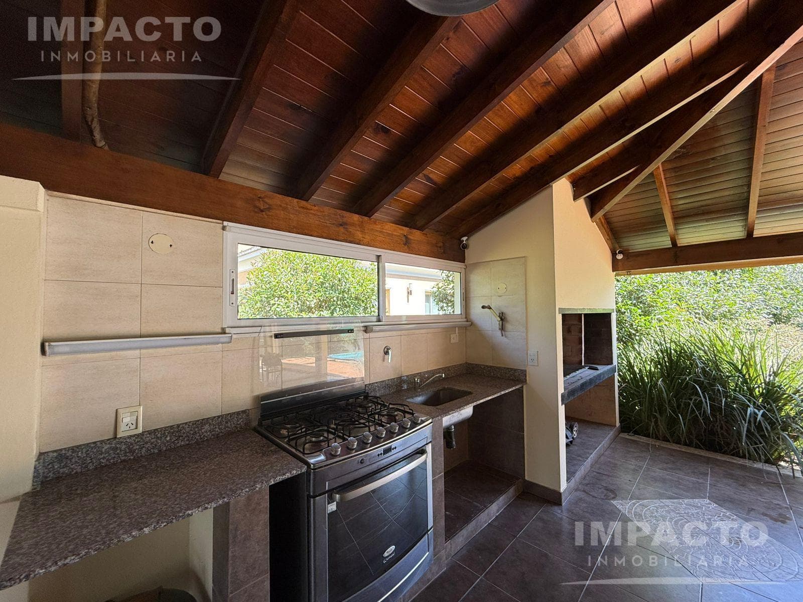 House in Las Cañuelas Country Club
