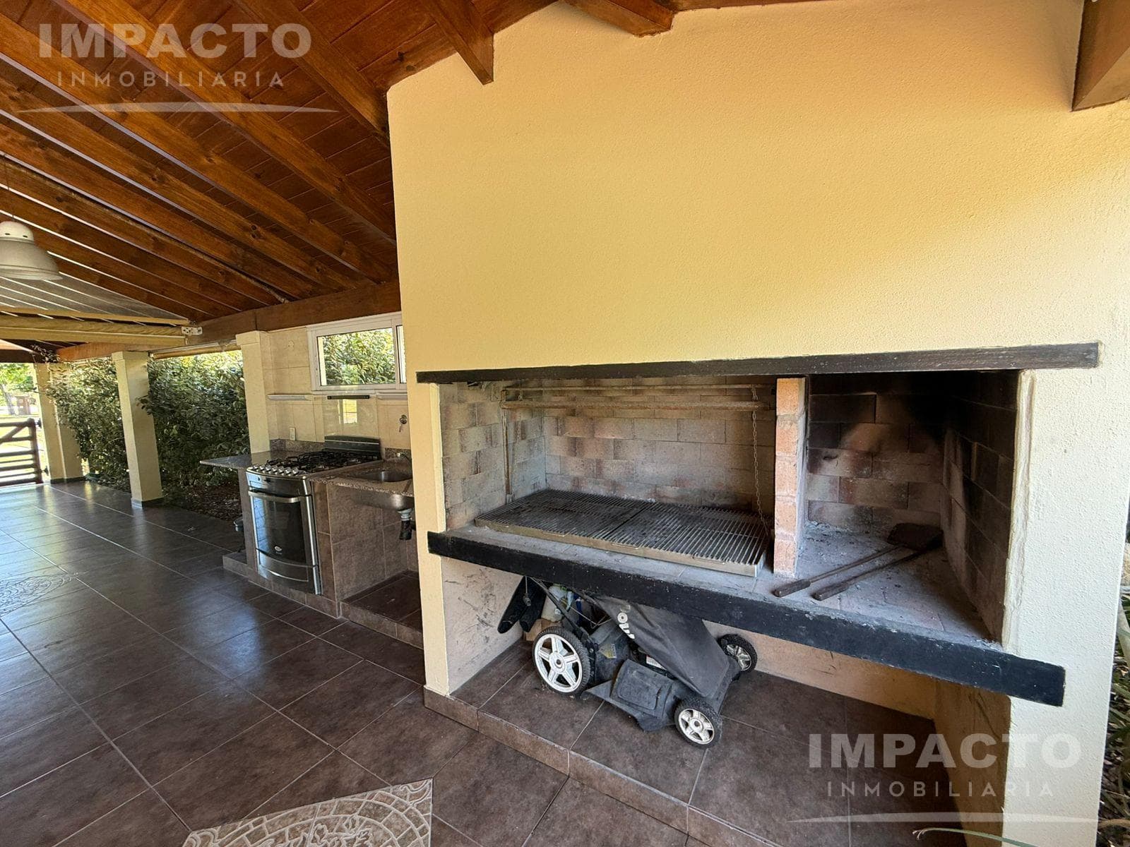 House in Las Cañuelas Country Club