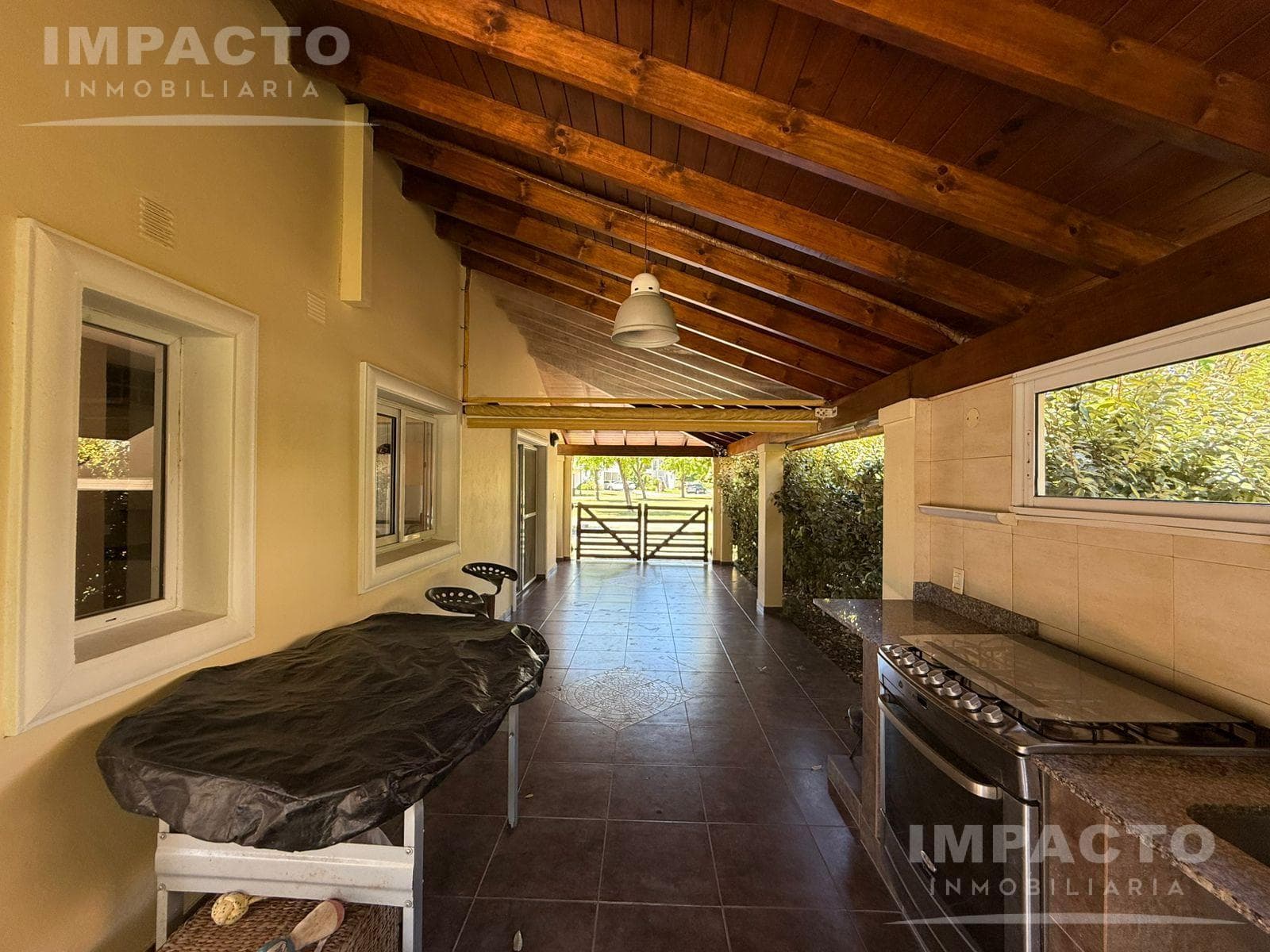 House in Las Cañuelas Country Club