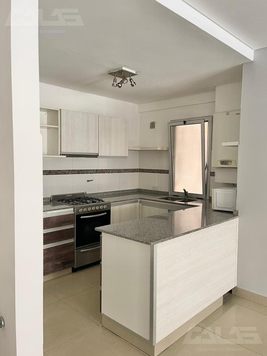 Beautiful 3-bedroom apartment in Ituzaingó N. with amenities, a parking space, and security in a premium condominium