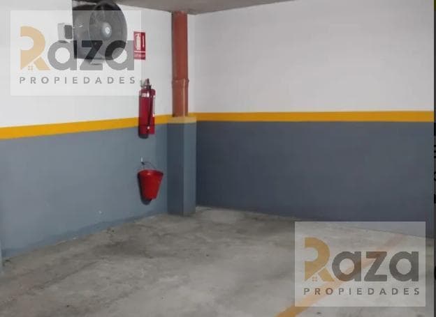 Garage for Sale in Ciudad Vieja