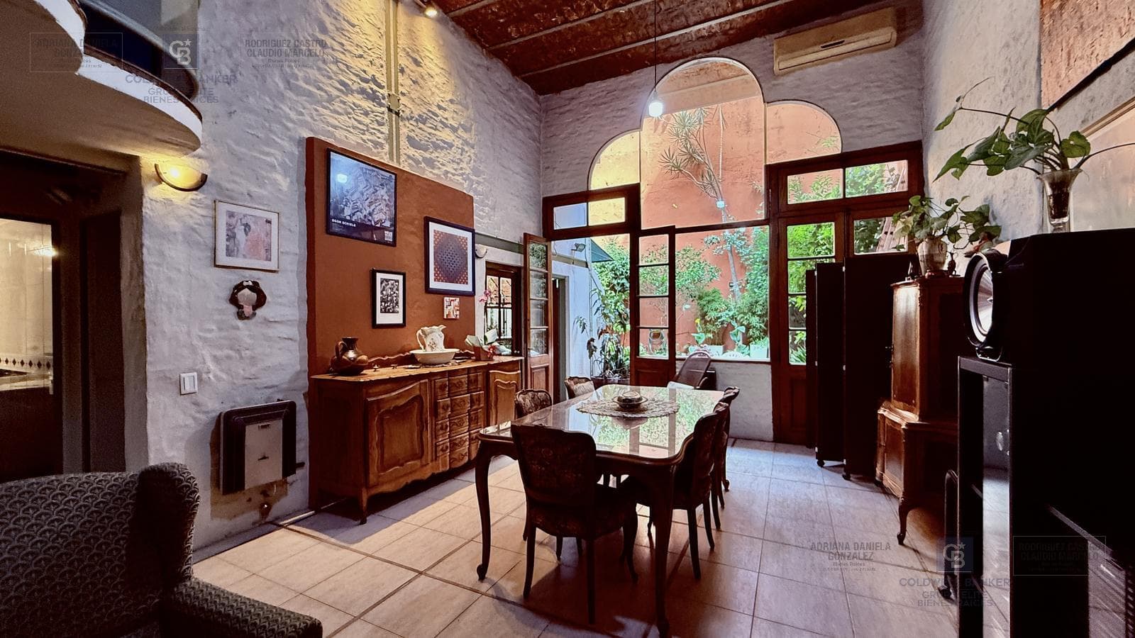 VENTA CASA 6 AMBIENTES DEPENDENCIA COCHERA VILLA CRESPO