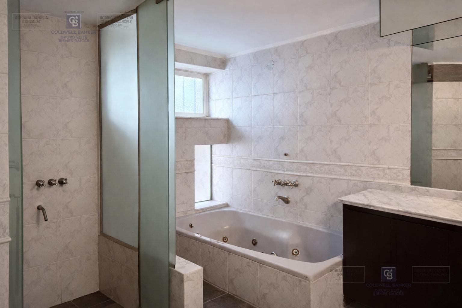 VENTA CASA 6 AMBIENTES DEPENDENCIA COCHERA VILLA CRESPO