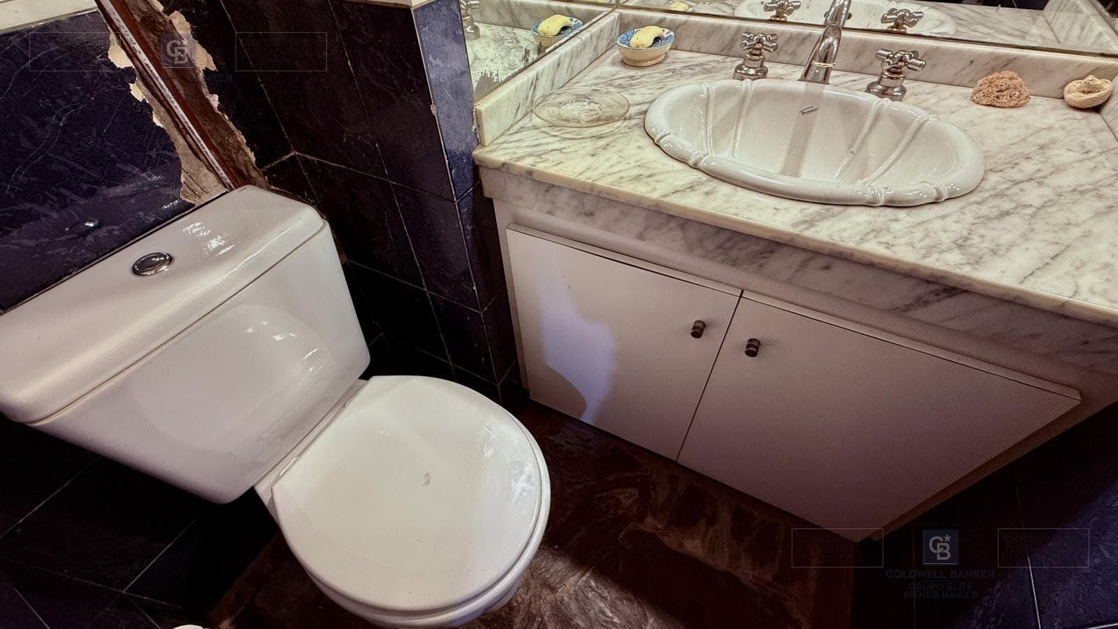 VENTA CASA 6 AMBIENTES DEPENDENCIA COCHERA VILLA CRESPO