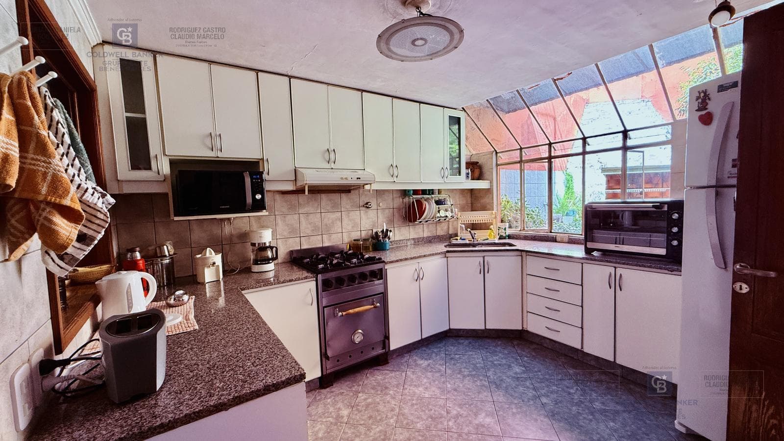 VENTA CASA 6 AMBIENTES DEPENDENCIA COCHERA VILLA CRESPO