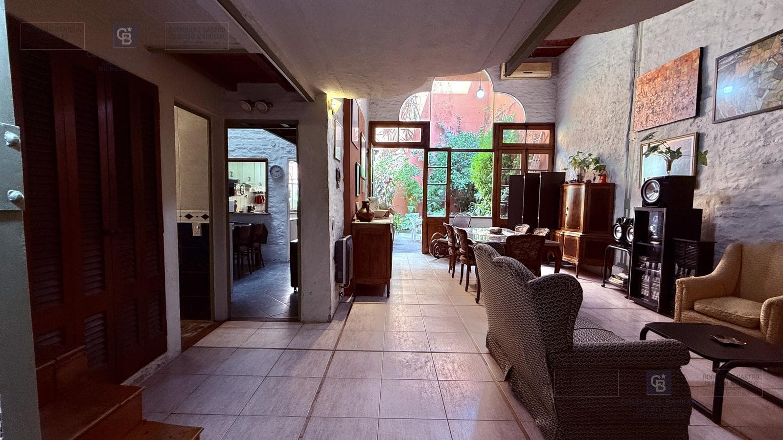 VENTA CASA 6 AMBIENTES DEPENDENCIA COCHERA VILLA CRESPO