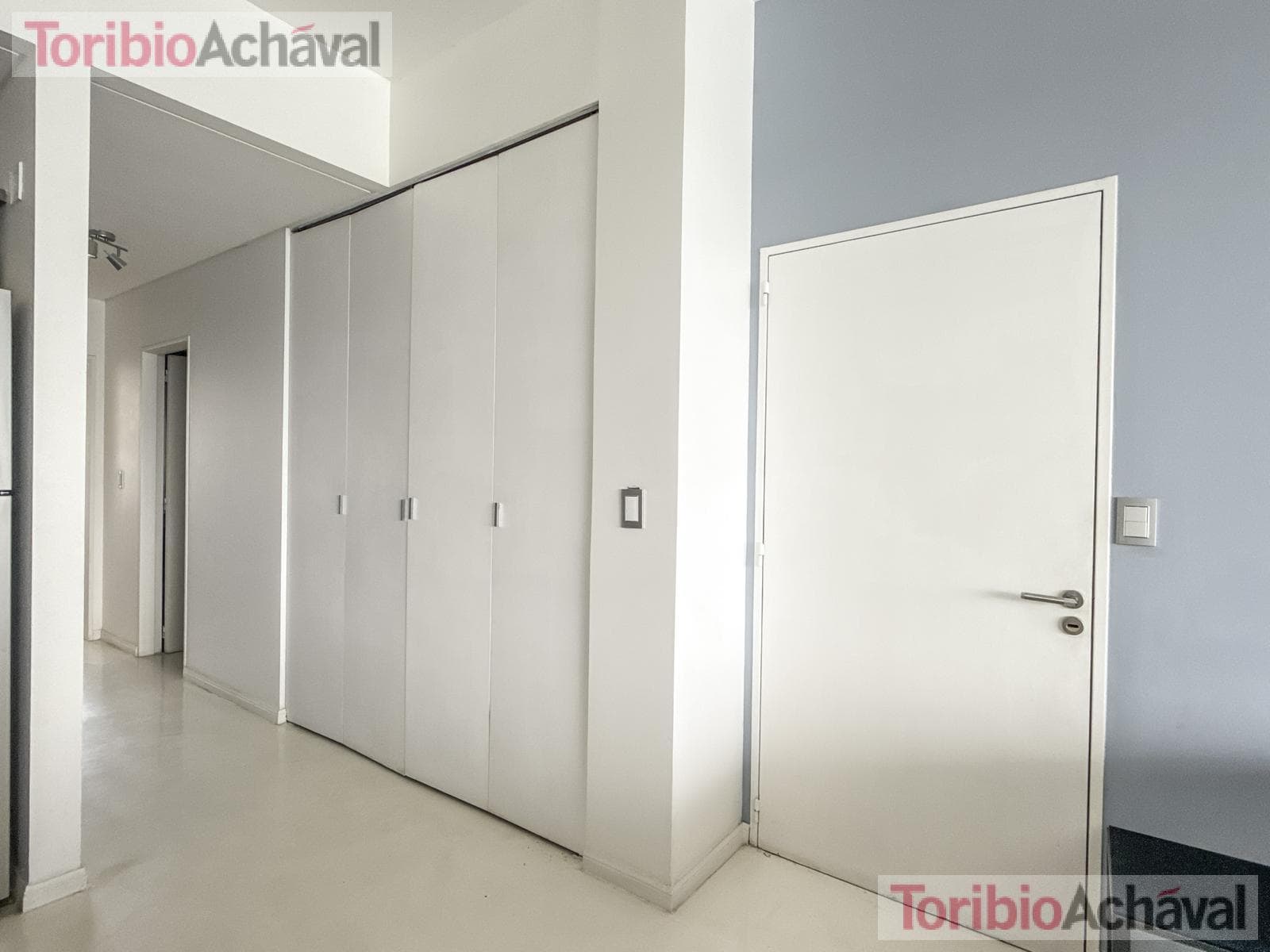 REPRICED. Praia 10, Portezuelo, Nordelta—For Sale with Rent, 3 bedrooms, overlooking Central Nordelta Lake, with garage