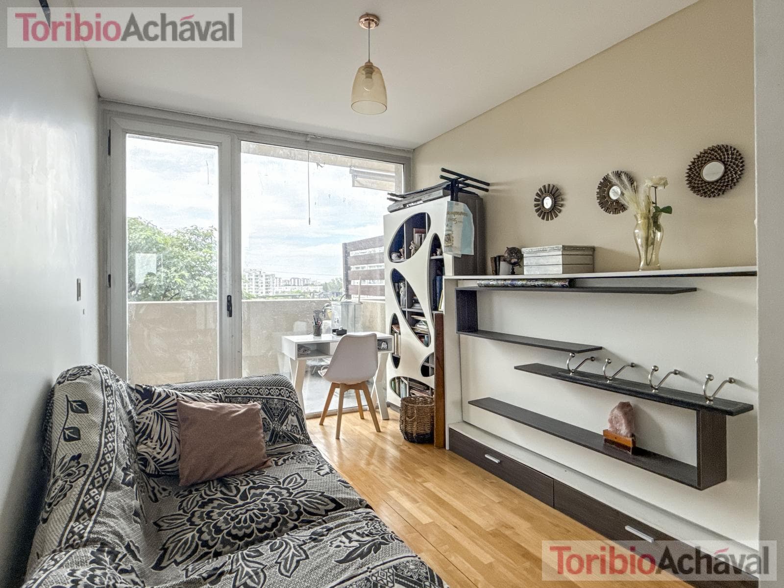 REPRICED. Praia 10, Portezuelo, Nordelta—For Sale with Rent, 3 bedrooms, overlooking Central Nordelta Lake, with garage