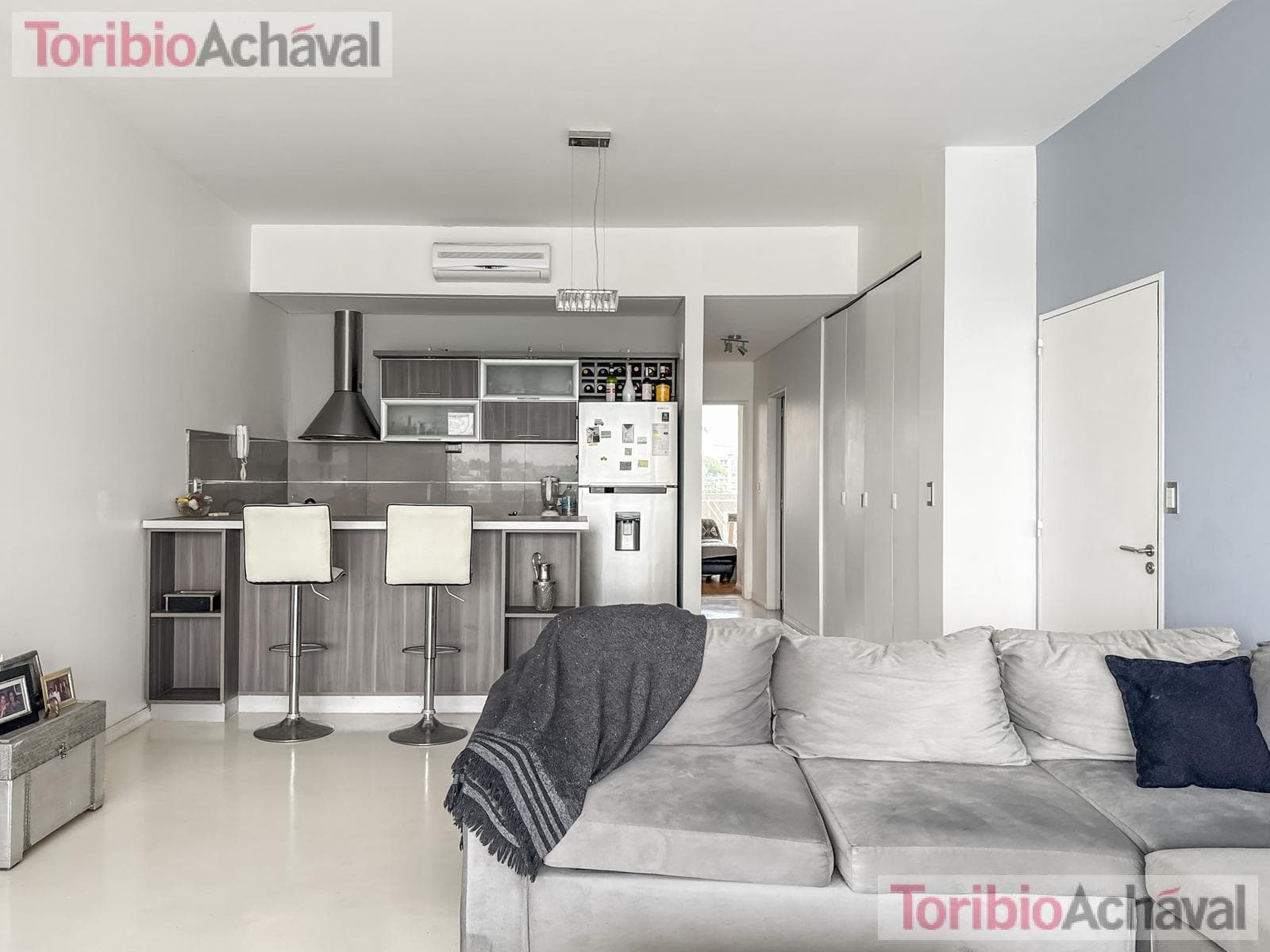 REPRICED. Praia 10, Portezuelo, Nordelta—For Sale with Rent, 3 bedrooms, overlooking Central Nordelta Lake, with garage